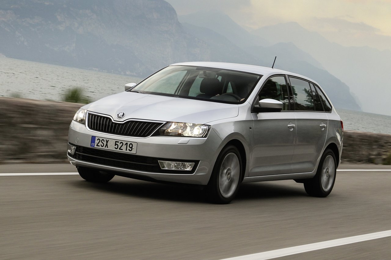 Skoda Rapid 1   5  Spaceback -              