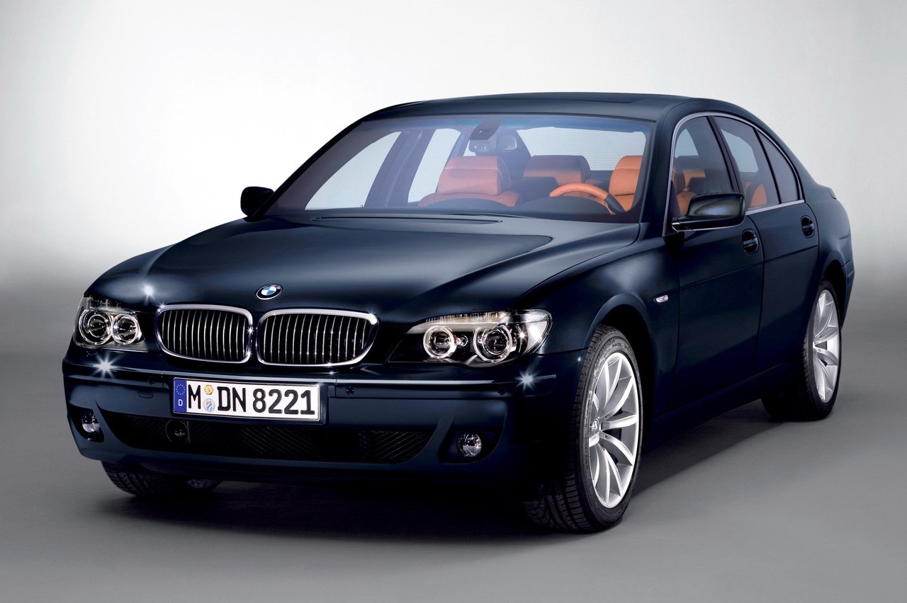BMW 7 серии 4 поколение E65E66 рестайлинг - технические характеристики  модельный ряд комплектации модификации полный список моделей БМВ 7 серии