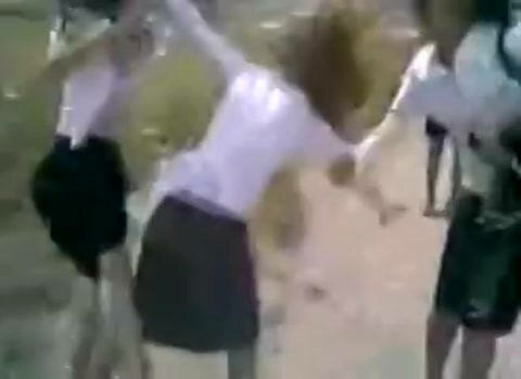 U jinsiy aloqa mashinasida keldi.