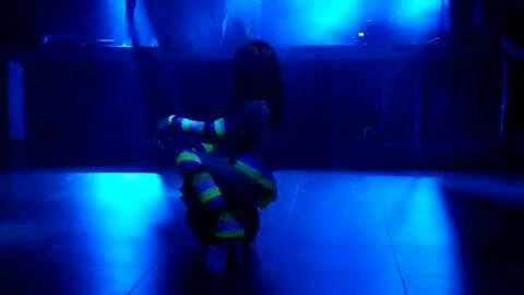 Арық қызбен ит стиліндегі секс