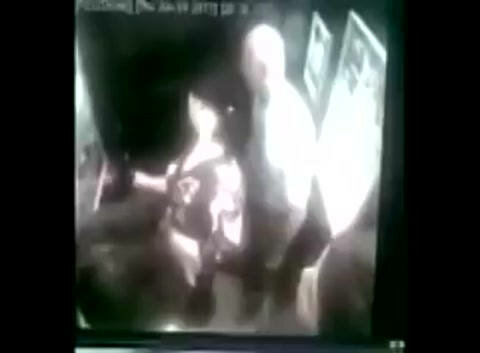 Mast ona o‘g‘lini jinsiy aloqa qilishga undagan.