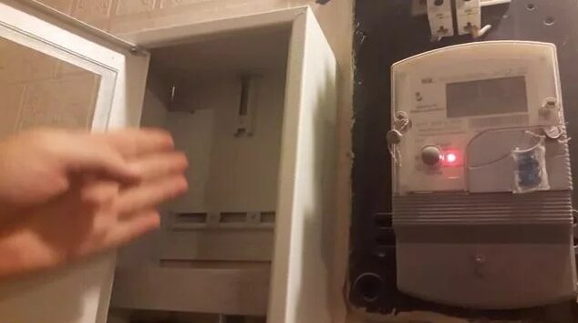 Монтажная коробка для электросчетчика. Electric installation box ...