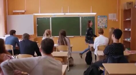 Учительница английского поставила на место зарвавшихся наглых учеников.