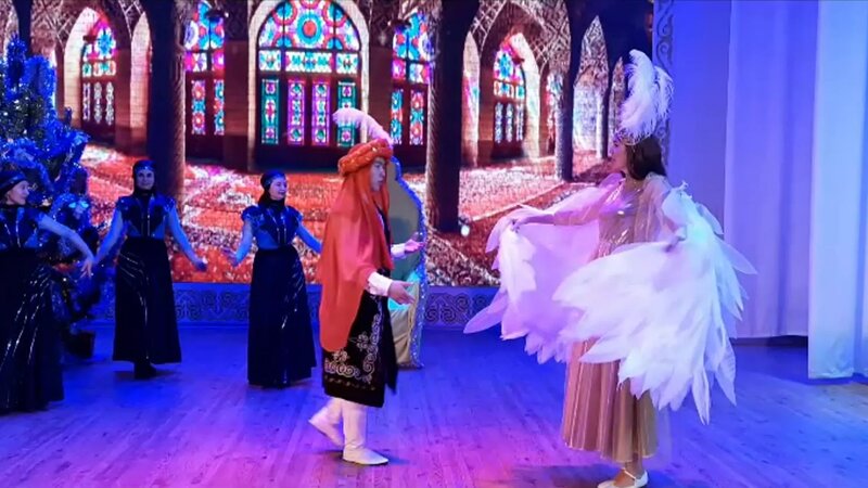 Театрдағы жалаңаш актерлердің онлайн видеосы