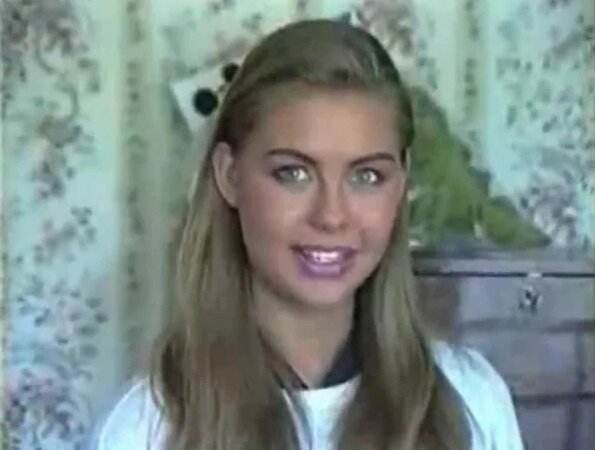 Ona va ogil shisha bilan jinsiy aloqada bolishadi