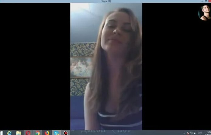 «Порнографиялық байланыс» фильмін қараңыз