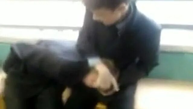 Школьника отымели НА Перемене - Смотреть онлайн в поиске Яндекса по Видео