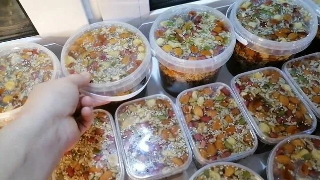 Мед с орехами и семечками 800р – 1 кг - Смотреть онлайн в поиске ...