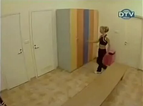 Скрытая камера в душе - Смотреть онлайн в поиске Яндекса по Видео