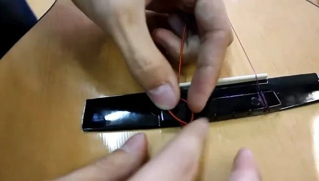 Как Установить Нейлоновые Струны На Гитару / Самый быстрый и легкий ...