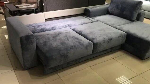Большой угловой диван с оттоманкой, двумя ящиками для белья на ...