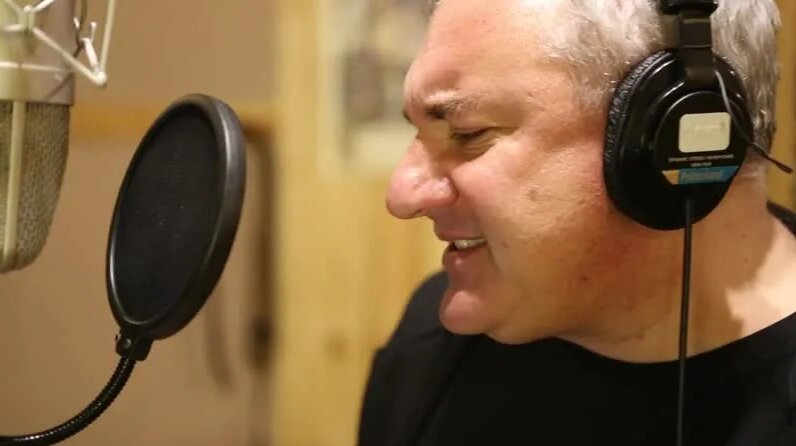 Чики Монтана, Брат - Смотреть онлайн в поиске Яндекса по Видео