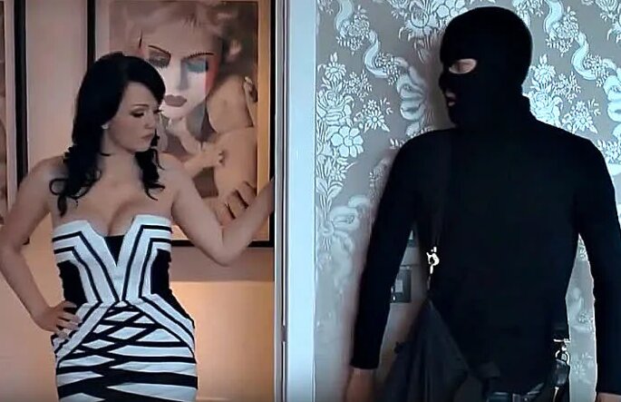 Тек телефонға түсірілген бәйбішеммен шынайы секс видеосы