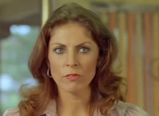 Жасырын камера қыздарға тыңшылық