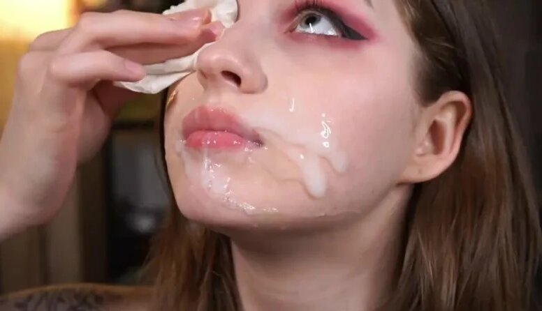 Voyaga etgan sarkma kokrak fotosuratlari