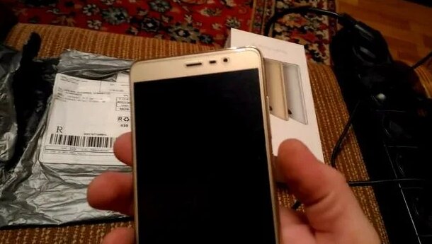 Xiaomi Redmi Note 3 Pro - не включается, мигает красный индикатор ...