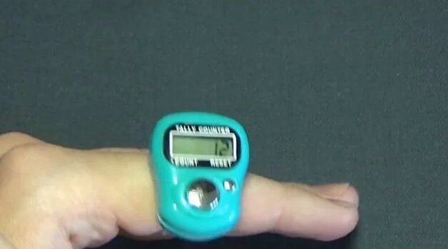 Электронный счетчик на палец. Tally counter (счетчик петель/рядов для ...