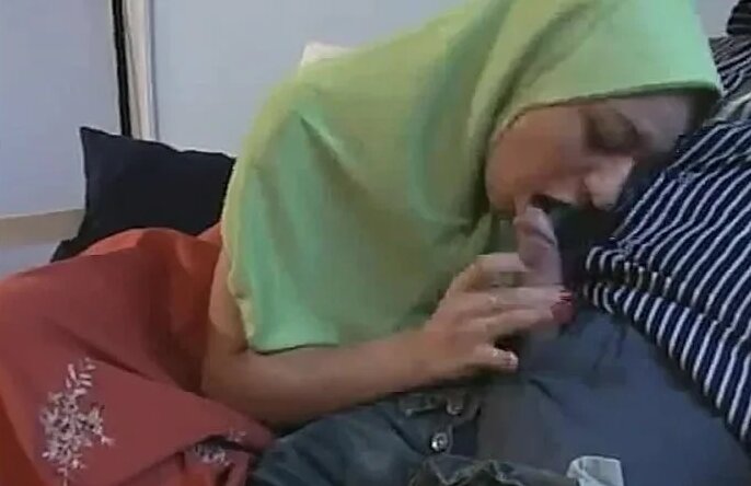 Лесби қожайын онлайн