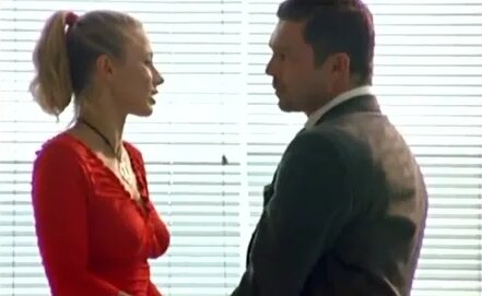 Аяқтардың арасындағы кисканың фотосы