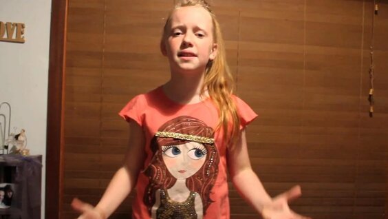 SS Olivia: 2 bin video Yandex