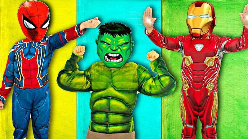 Арте м как Супергерои помогает друзьям и Играет с Игрушками - Смотреть ...