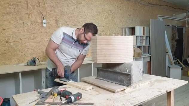 Кухонный фасад из дерева своими руками. Браширование - Смотреть онлайн ...