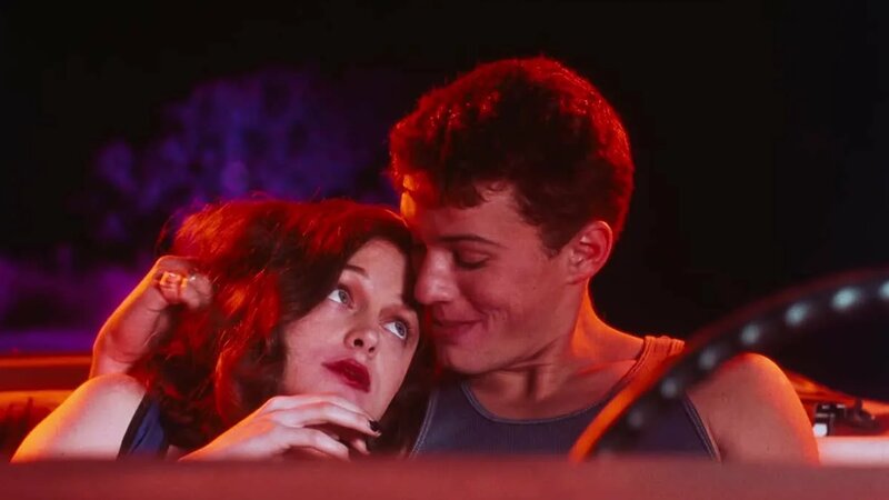 Балапандары ақ түсті бөліністері бар