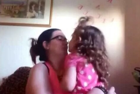 Pedo mom Roadkill: 1 bin video Yandex'te bulundu 