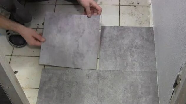 Самоклеющаяся кварцвиниловая плитка на пол в ванной комнате - Смотреть ...
