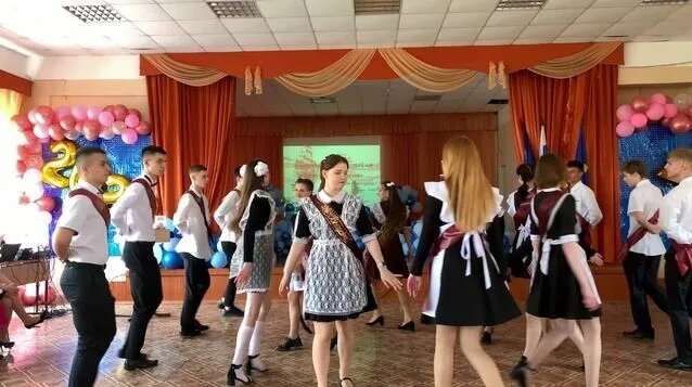 Школьный вальс - Смотреть онлайн в поиске Яндекса по Видео