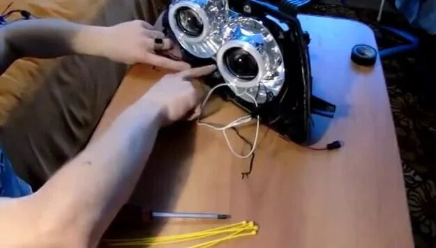 Установка линз в фары альмера классик - Смотреть онлайн в поиске ...