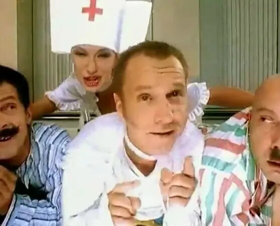 Bir ayol erkakka qora tanli erkakning spermasini oziqlantirgan.