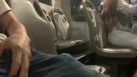Dick flash in bus: 2 bin video Yandex