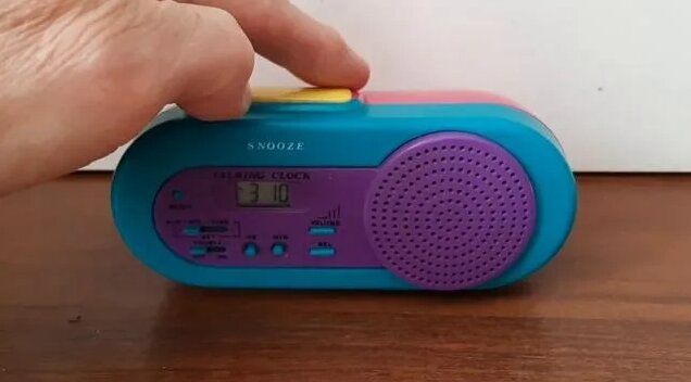 Говорящие часы Snooze - Смотреть онлайн в поиске Яндекса по Видео