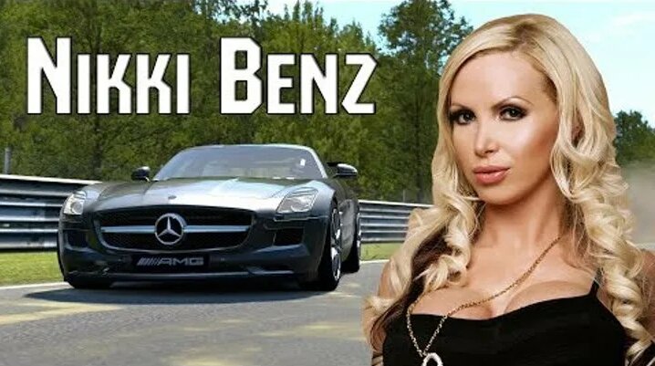 Yetuk ayollar uy atrofida yalangoch yurishadi