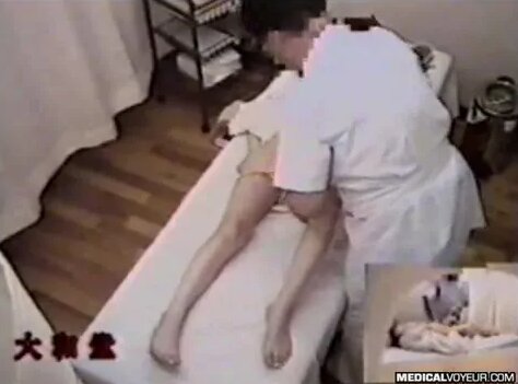 Өте қарт әйелдердің қатысуымен порно көру