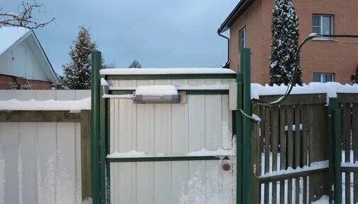 Дверной доводчик на калитке - Смотреть онлайн в поиске Яндекса по Видео