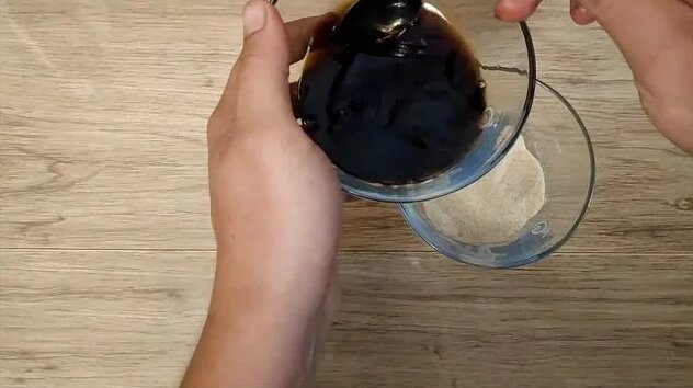 Болтушка манная для крупной рыбы | самодельная Манка в шприце как ...