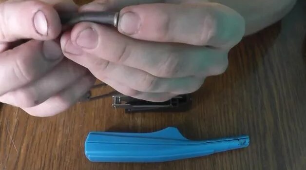 Как работает пьезо зажигалка. Что внутри? - Смотреть онлайн в поиске ...