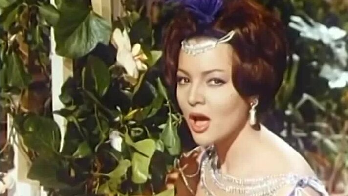 Видео Сара Монтьель. Песни из фильма 'Королева Шантеклера' 1962 г. | OK ...