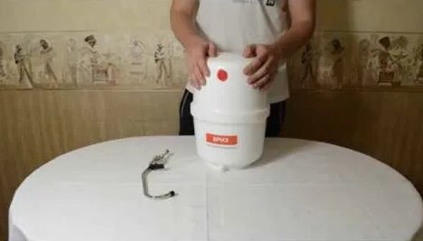 Для чего необходим накопительный бачок в системах обратного осмоса ...