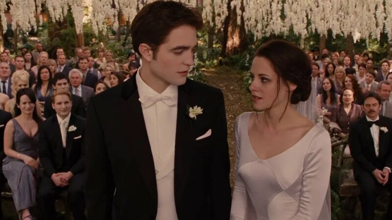 Сумерки. Сага. Рассвет: Часть 1