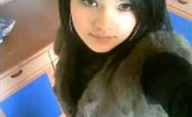 Yalangoch qizlarning yechinayotgan suratlari