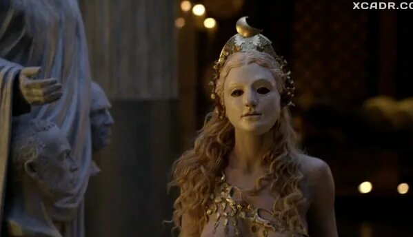 Ол ұйықтап жатқанда, олар оны ұрып тастады