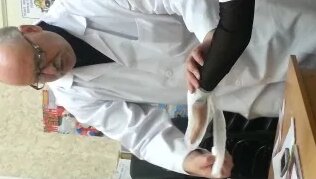 Возвращающаяся повязка на кисть - Смотреть онлайн в поиске Яндекса по Видео