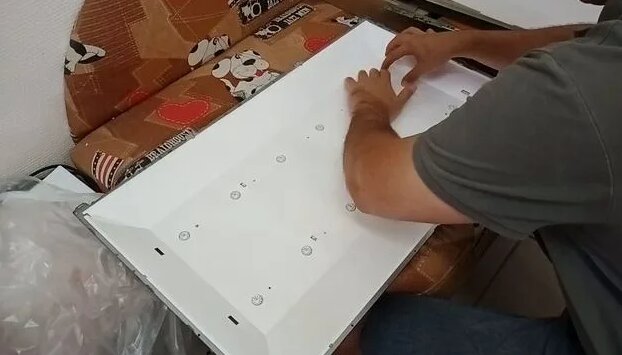 Звук есть изображения нет телевизор Starwind SW-Led32r201bt2. Замена ...