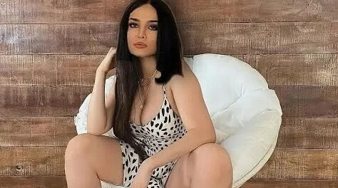 Златаның эротикалық суреттері