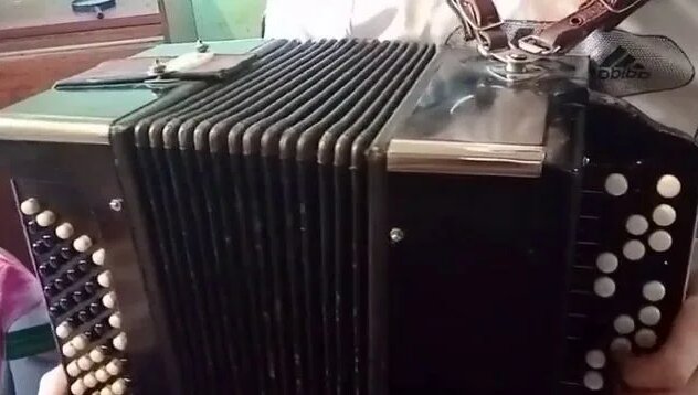 Разбор песен для баяна Разбор на баяне для начинающих - Смотреть онлайн ...