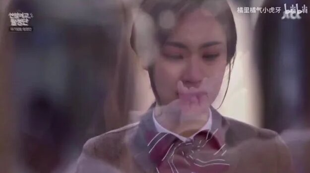 Balagan Limited kompaniyasidan yalangoch qizlarning suratlari