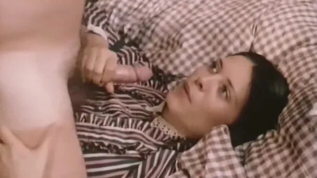 Мулат әйелдерімен қосарланған порно